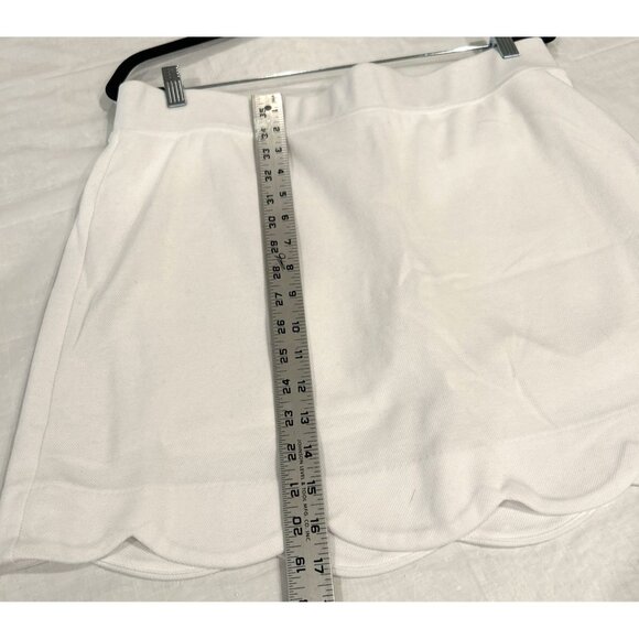 Talbots Womens Skort L Pique Scalloped Edge Preppy White Tennis Golf Pickleball - Picture 4 of 8